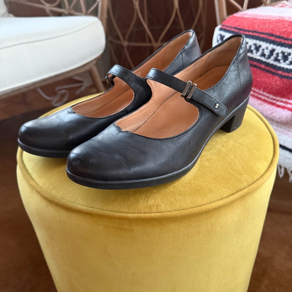 Dansko Callista Mary Janes Black Nubuck Size 11.5-12